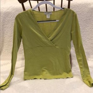 Banana republic v neck shirt